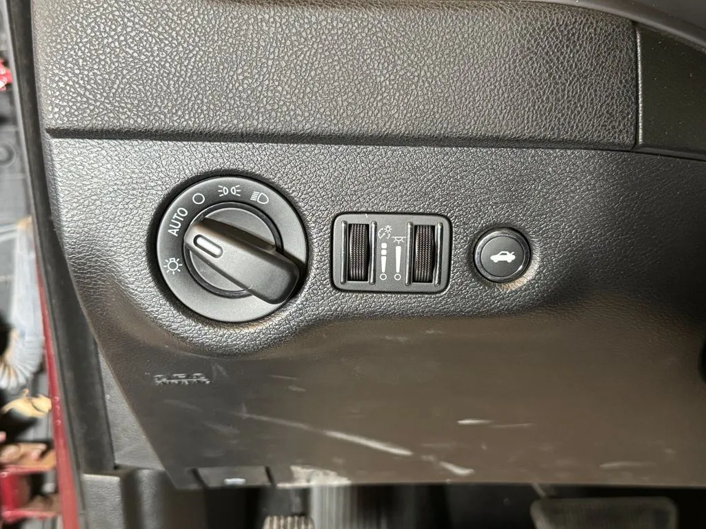 Dodge Charger photo 18