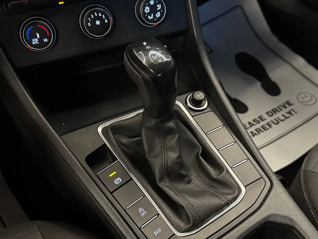 Volkswagen Jetta photo 16