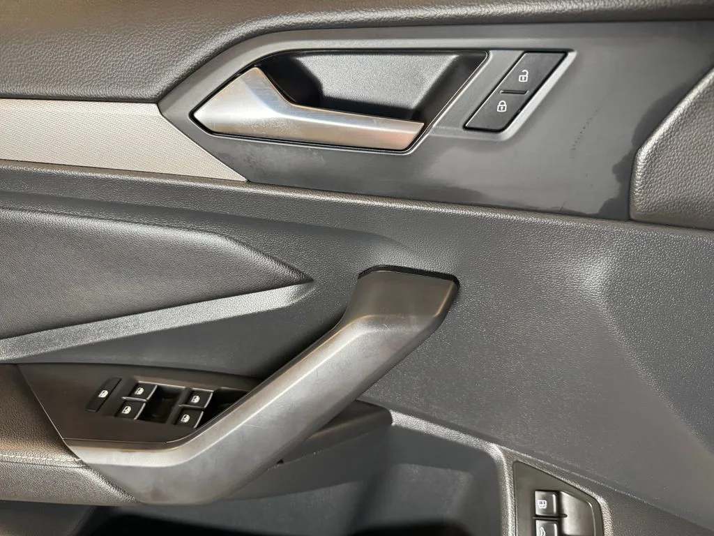 Volkswagen Jetta photo 19