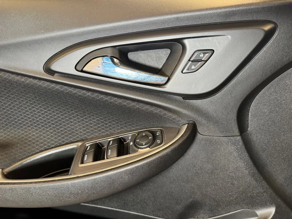 Chevrolet Malibu photo 19