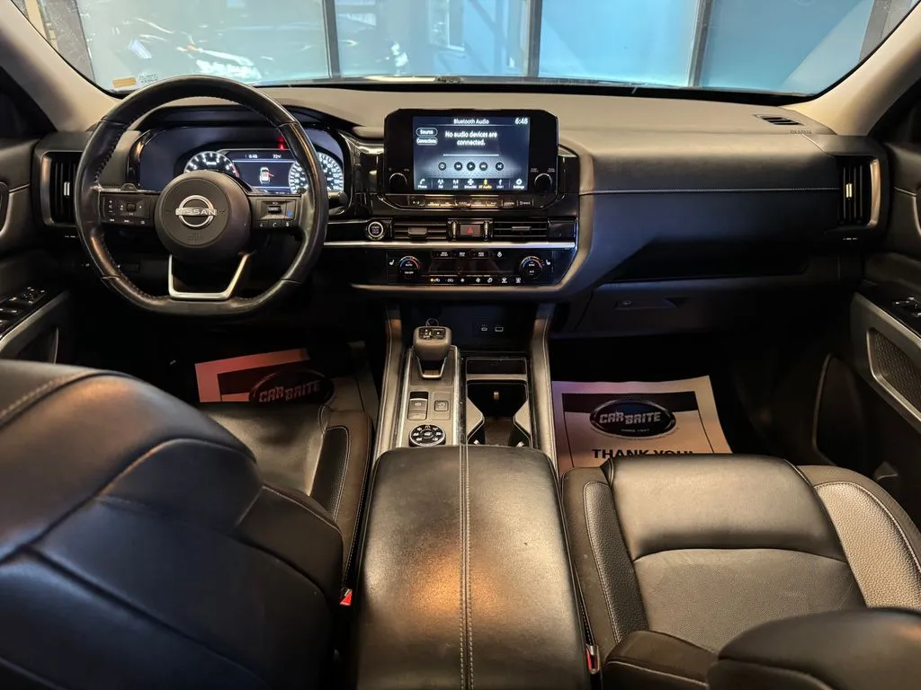 Nissan Pathfinder photo 9