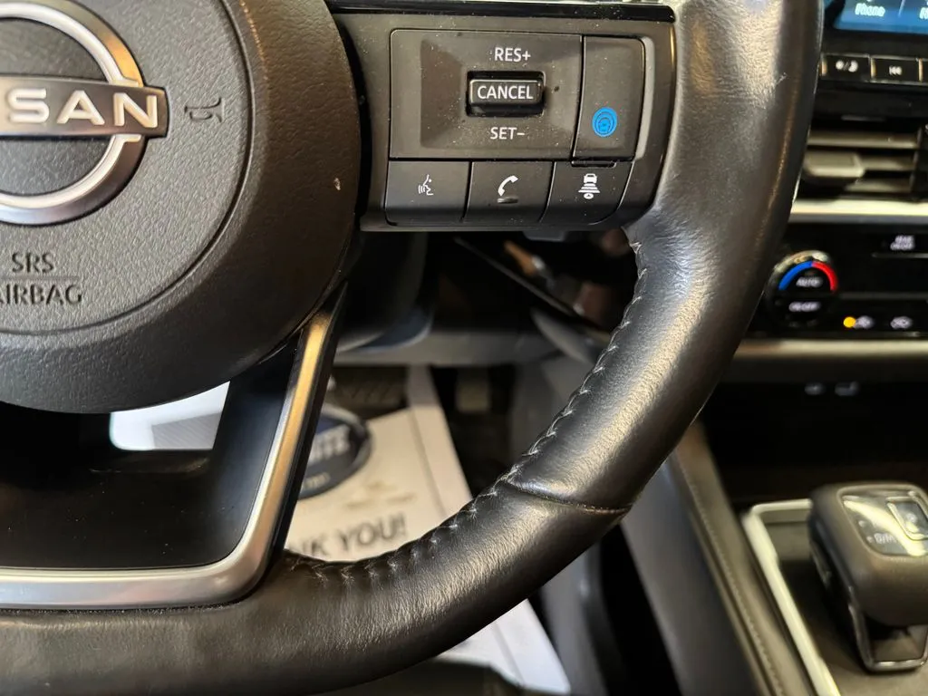 Nissan Pathfinder photo 12