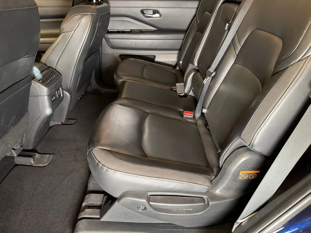 Nissan Pathfinder photo 21