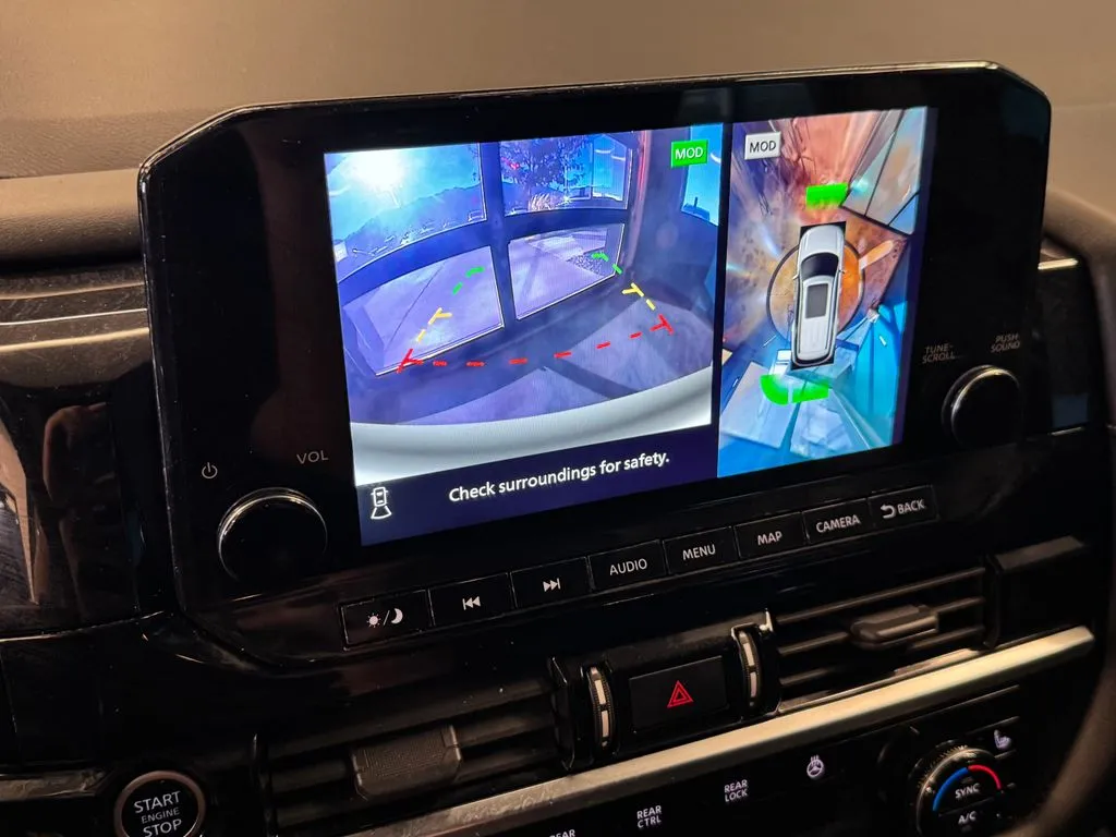 Nissan Pathfinder photo 14