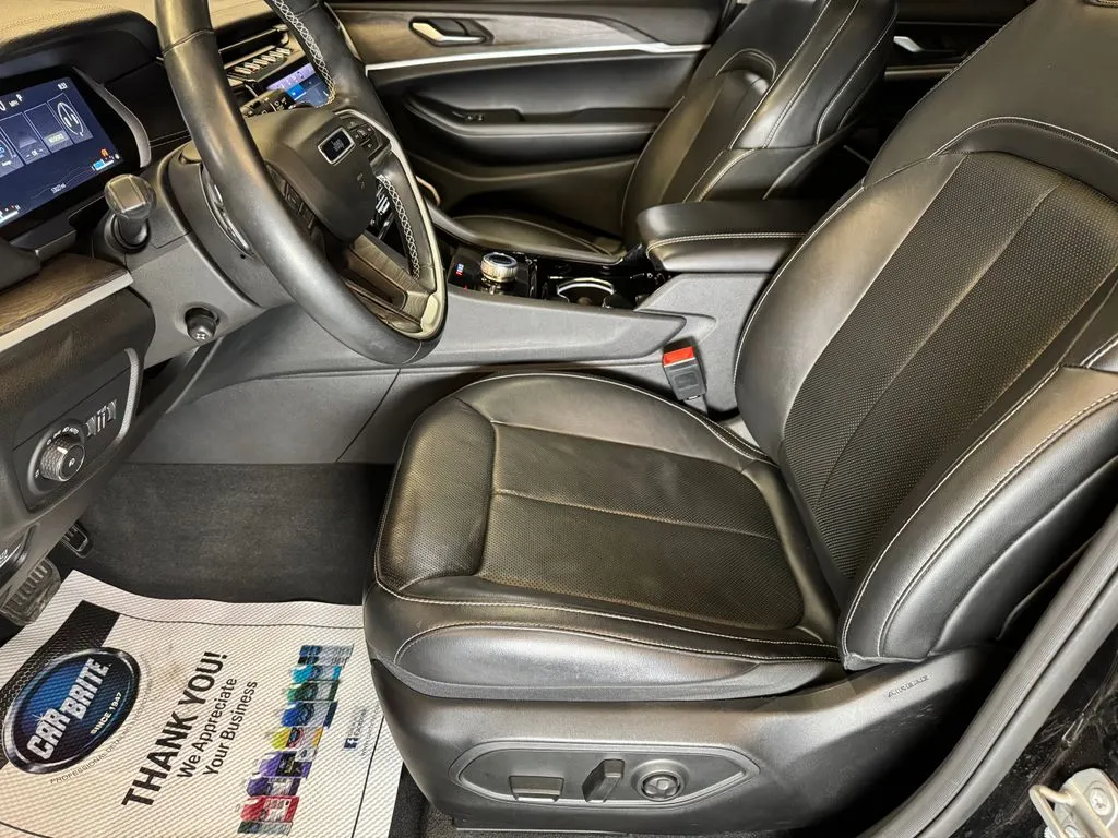 Jeep Grand Cherokee L photo 20