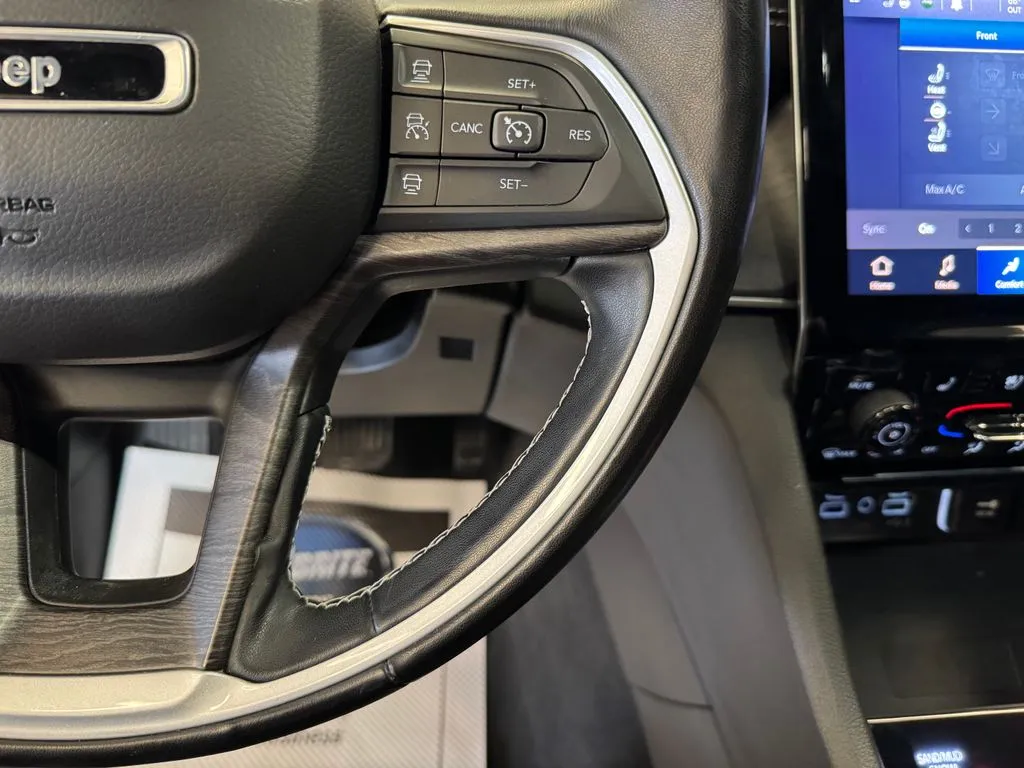 Jeep Grand Cherokee L photo 12