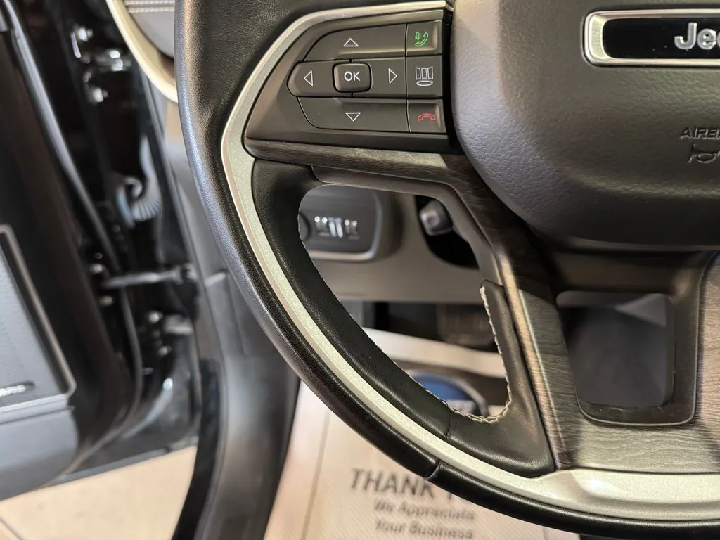 Jeep Grand Cherokee L photo 11
