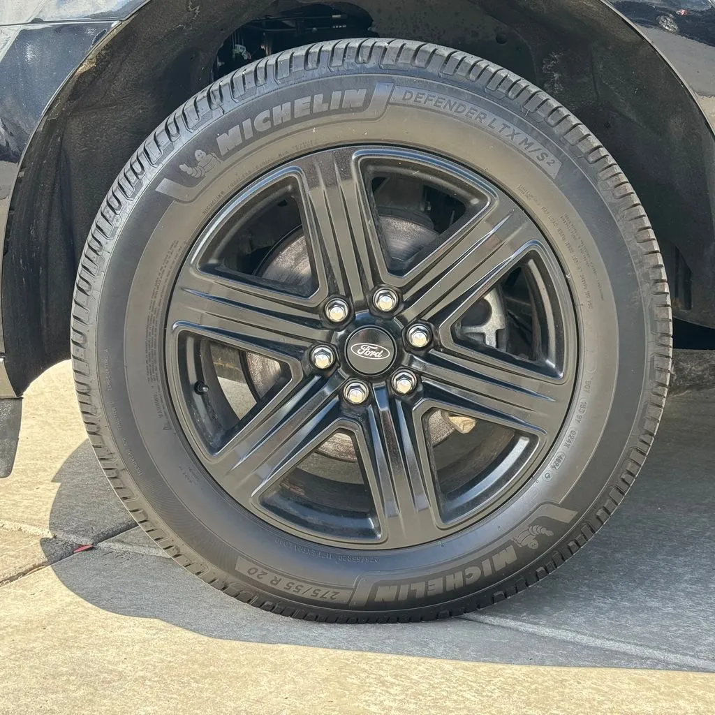 Ford Expedition photo 24