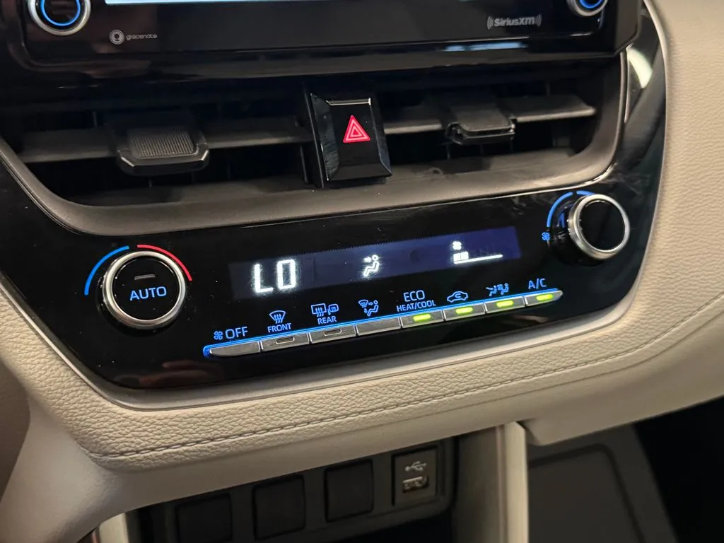 Toyota Corolla Cross photo 14