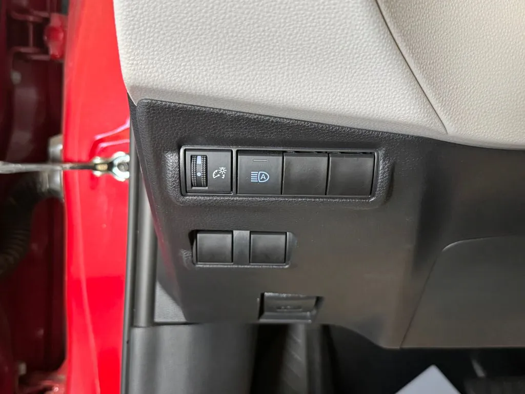 Toyota Corolla Cross photo 17