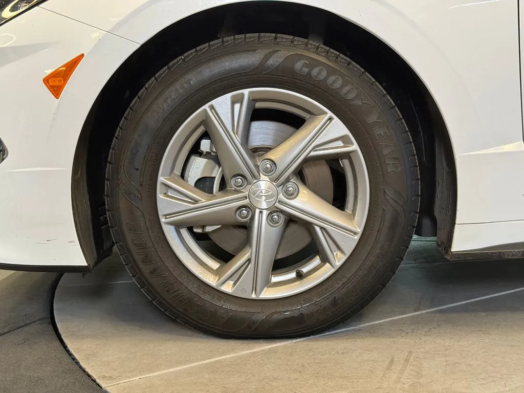 Hyundai Sonata photo 24