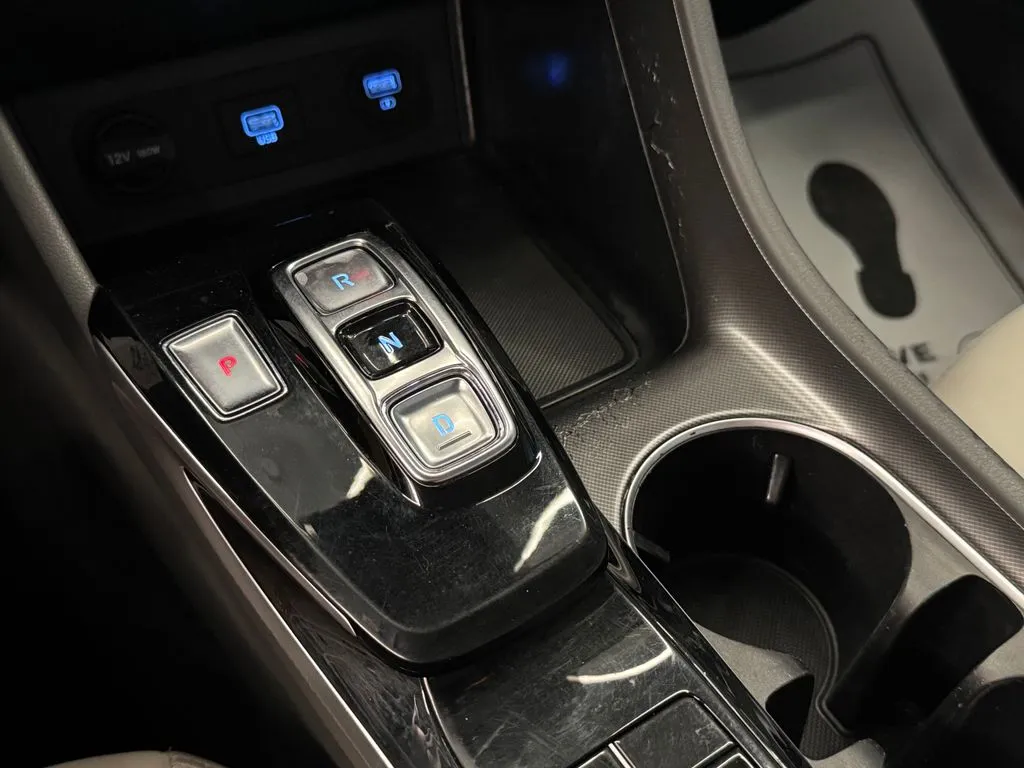 Hyundai Sonata photo 16