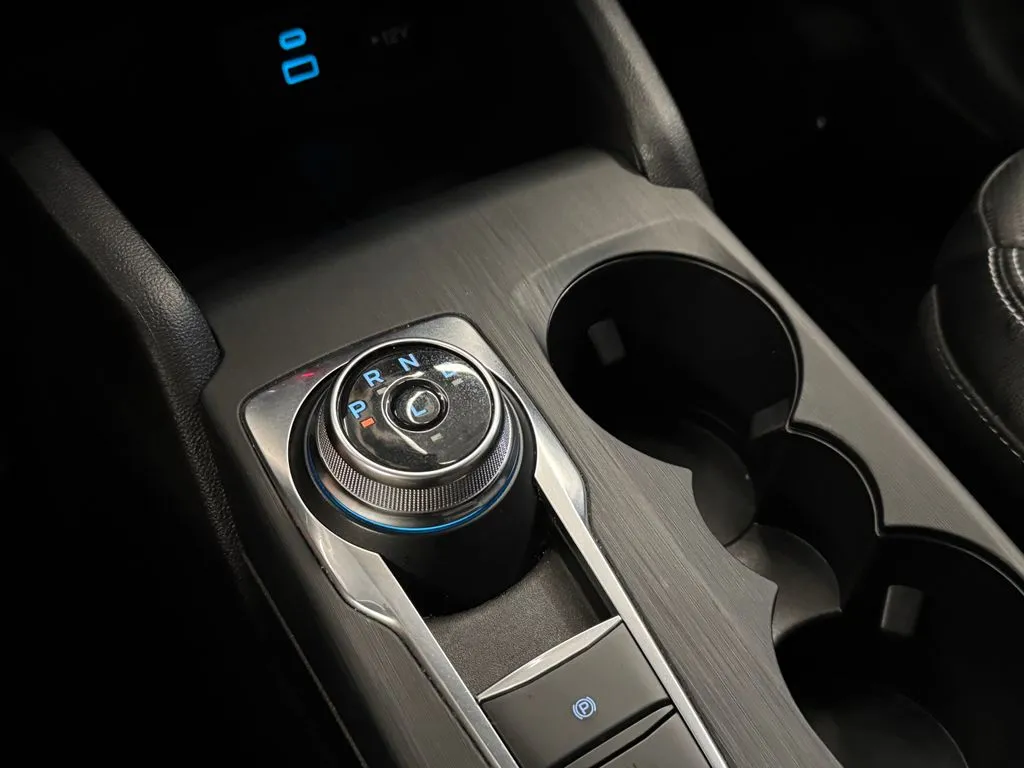 Ford Escape photo 16