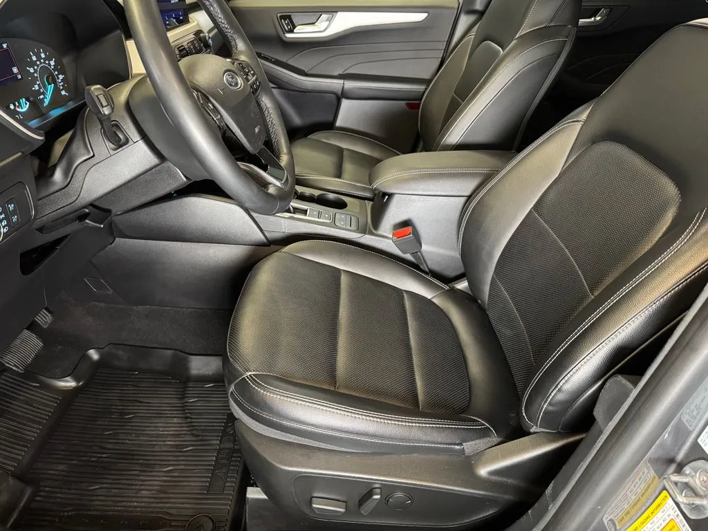 Ford Escape photo 20