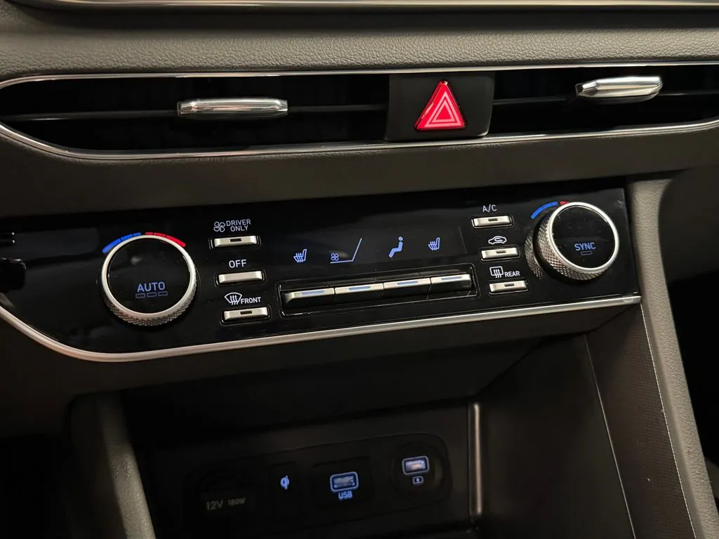 Hyundai Sonata photo 15