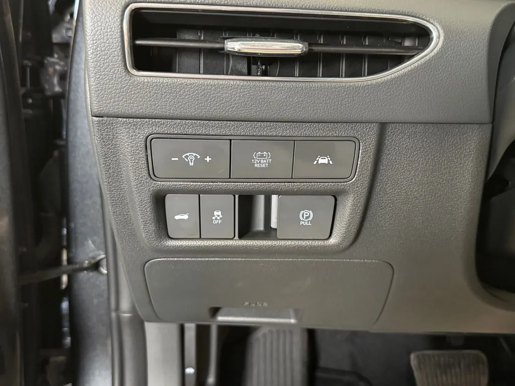 Hyundai Sonata photo 18