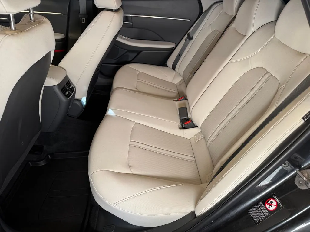Hyundai Sonata photo 21