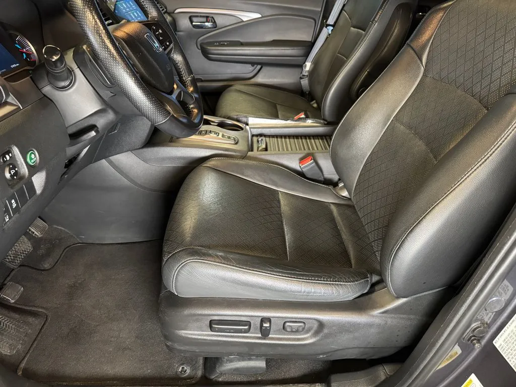 Honda Passport photo 20