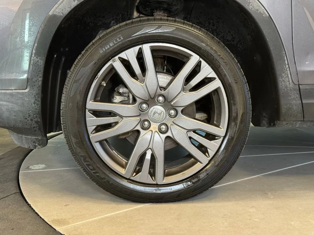 Honda Passport photo 26