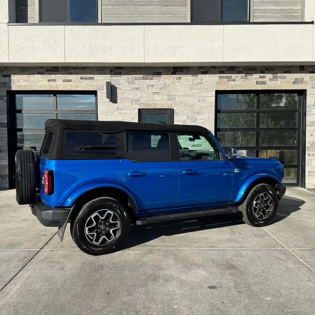 Ford Bronco photo 3