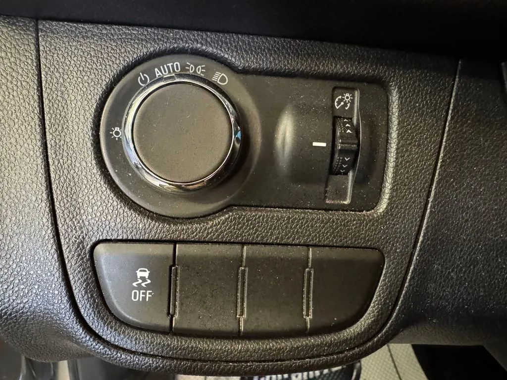 Chevrolet Spark photo 18