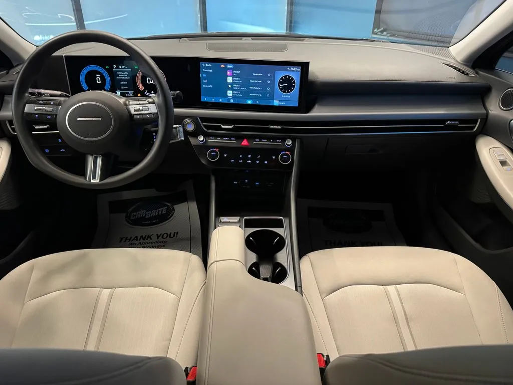 Hyundai Sonata photo 9