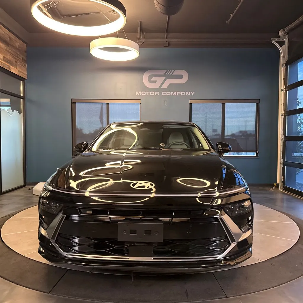 Hyundai Sonata photo 8