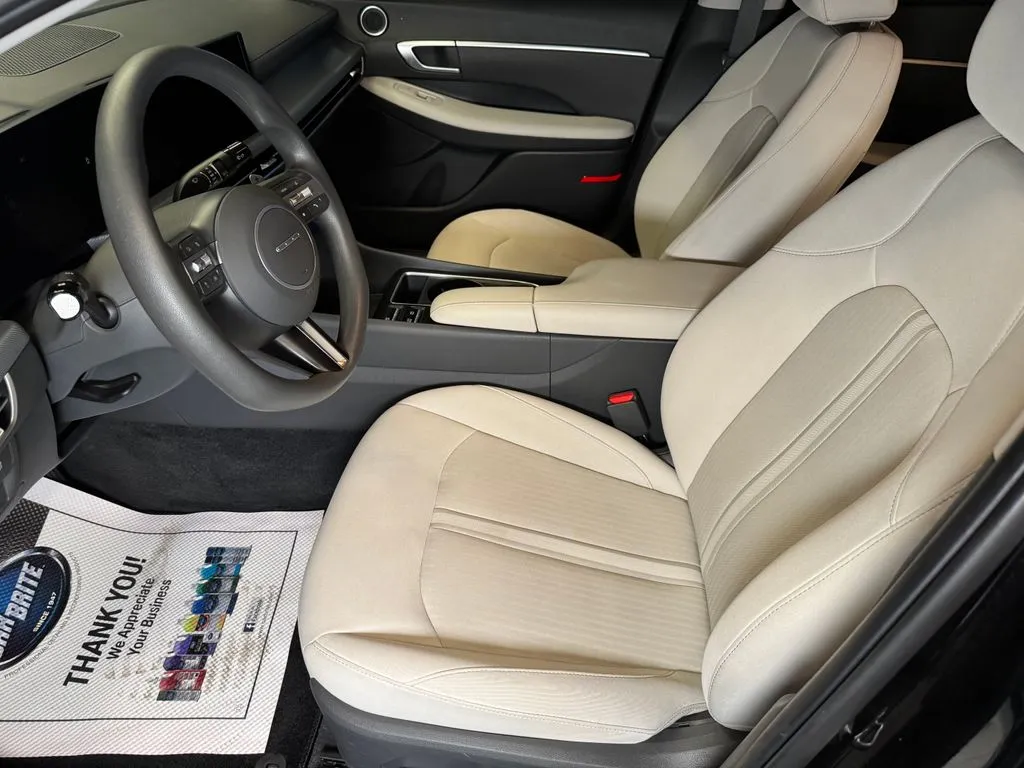 Hyundai Sonata photo 20