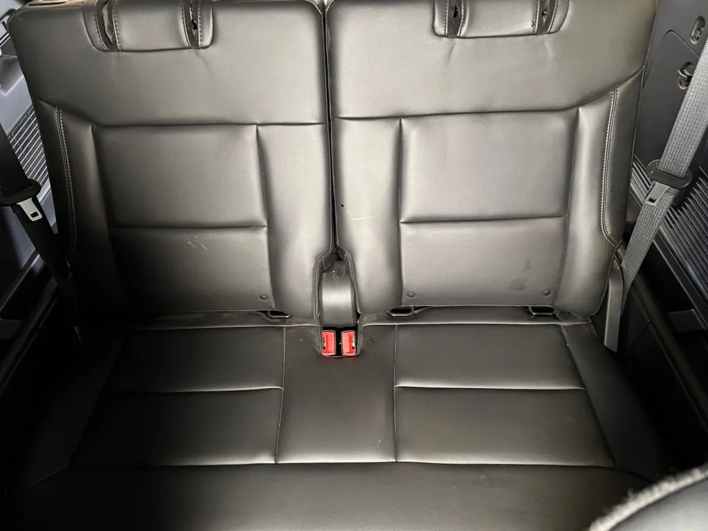 Ford Explorer photo 22
