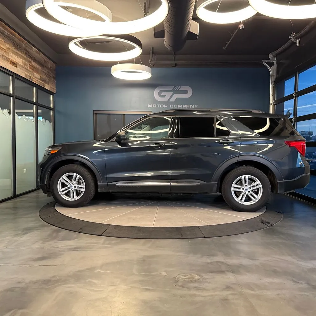 Ford Explorer photo 6