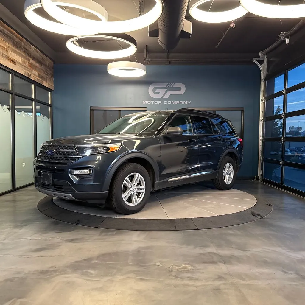 Ford Explorer photo 7