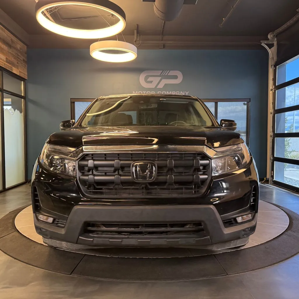 Honda Ridgeline photo 8
