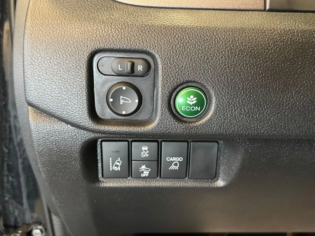 Honda Ridgeline photo 18