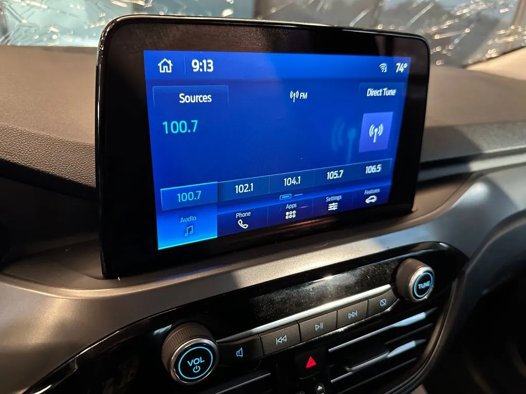 Ford Escape photo 12