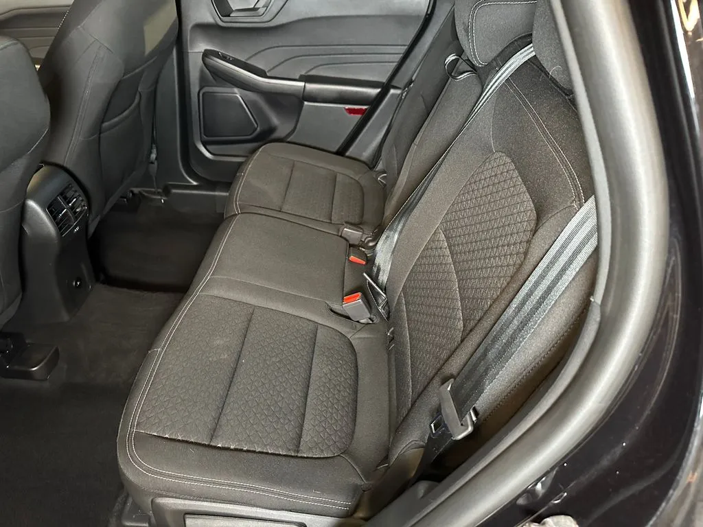 Ford Escape photo 20