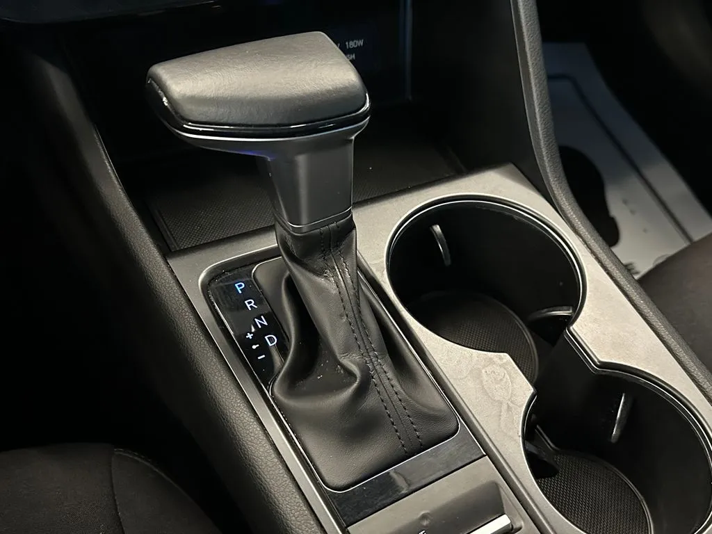 Hyundai Sonata photo 16