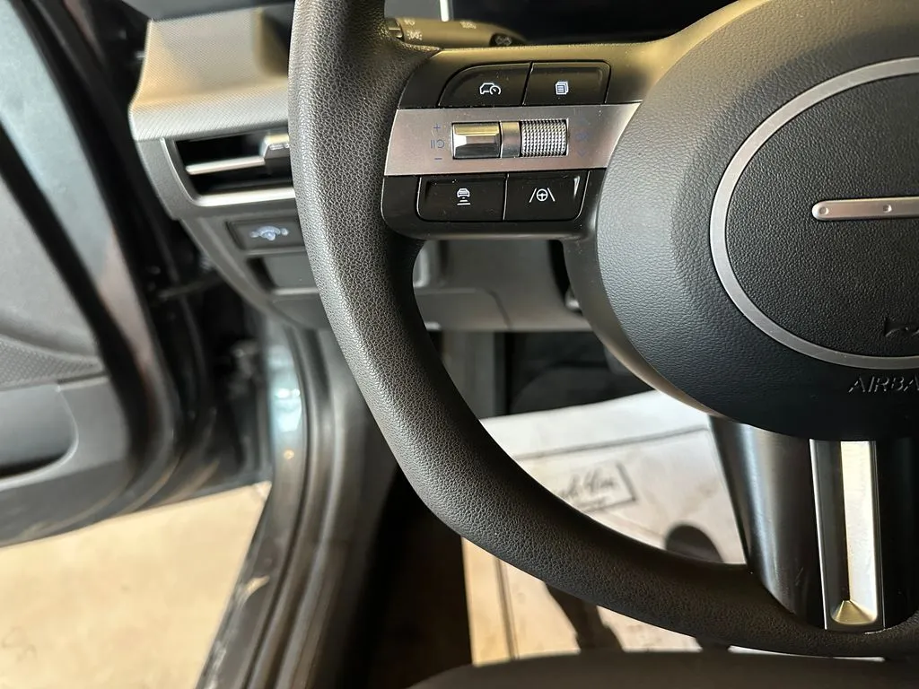 Hyundai Sonata photo 11