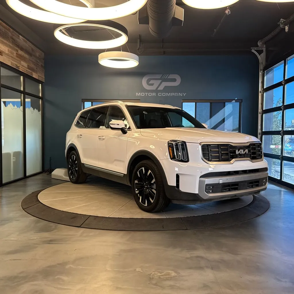 White 2023 Kia Telluride SX-Prestige for sale in Kaysville, UT