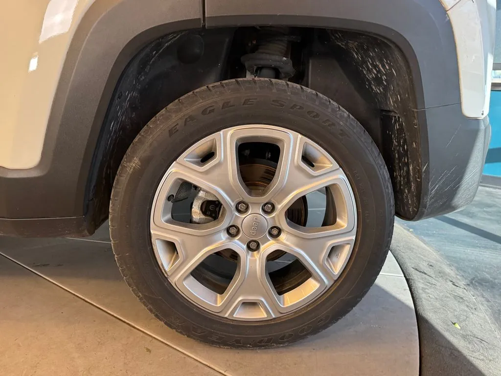 Jeep Renegade photo 25