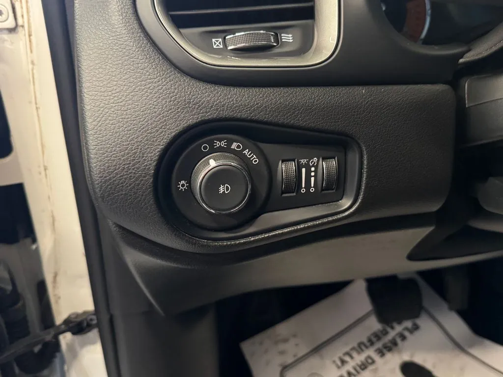 Jeep Renegade photo 18