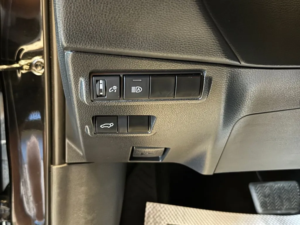 Toyota Corolla Cross photo 18