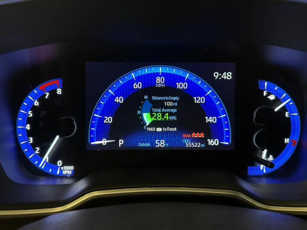 Toyota Corolla Cross photo 10