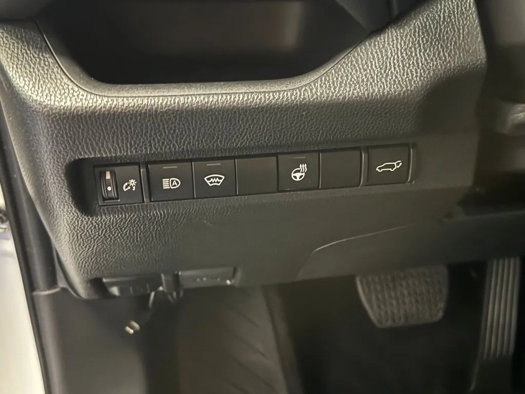 Toyota RAV4 photo 18
