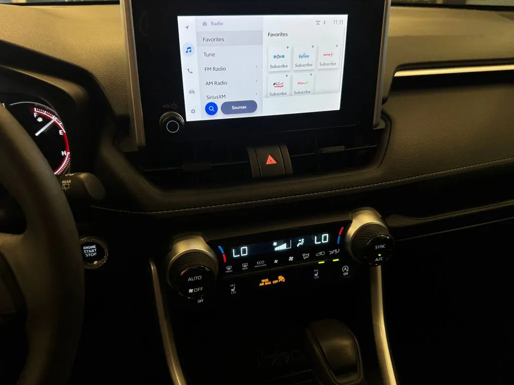 Toyota RAV4 photo 13