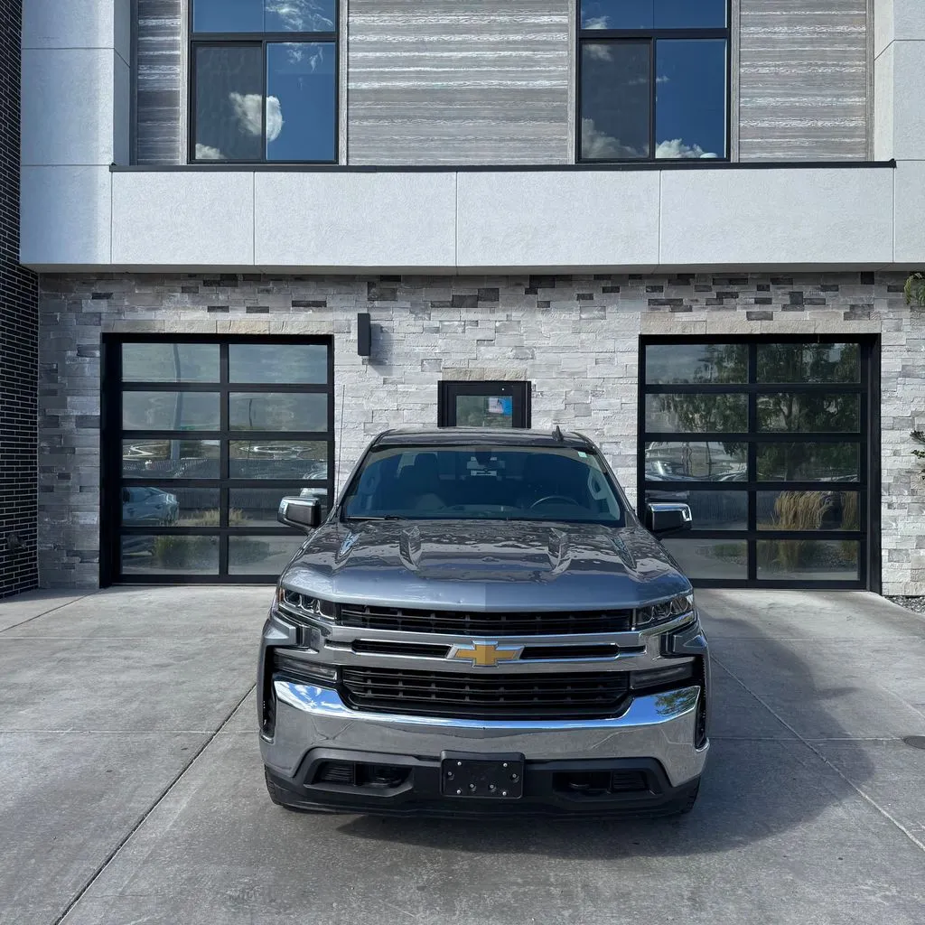 Chevrolet Silverado photo 8