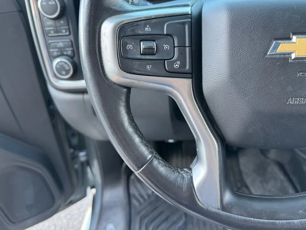 Chevrolet Silverado photo 15