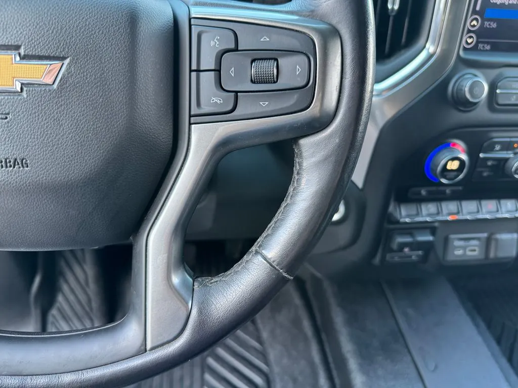 Chevrolet Silverado photo 16