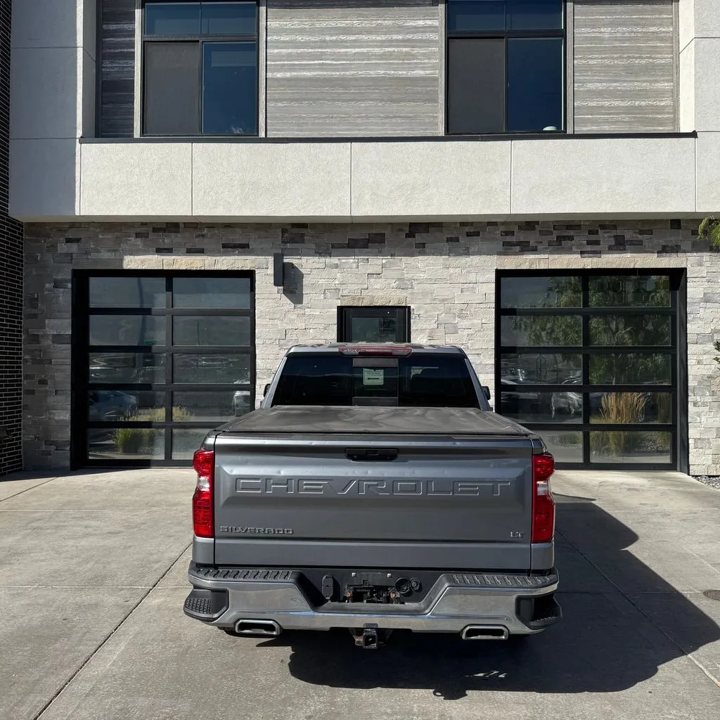 Chevrolet Silverado photo 4