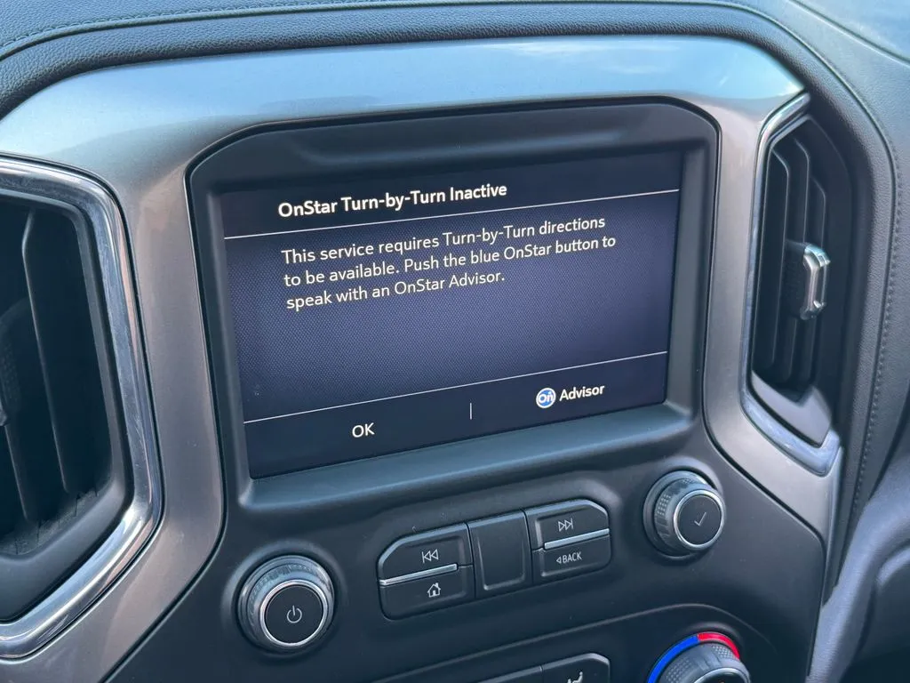 Chevrolet Silverado photo 17