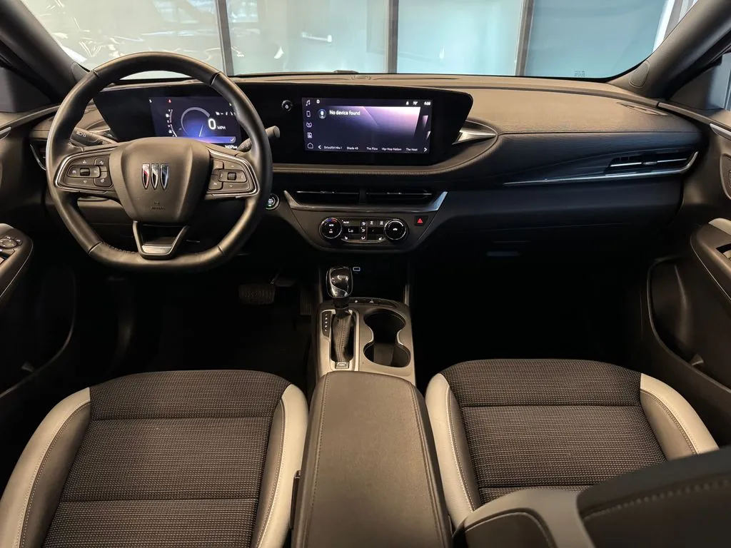 Buick Envista photo 9